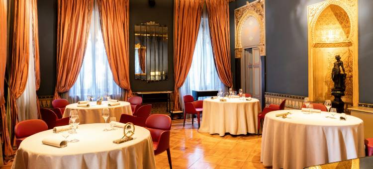 瑞莱斯克雷斯皮城堡别墅酒店(Relais & Chateaux Villa Crespi)图片
