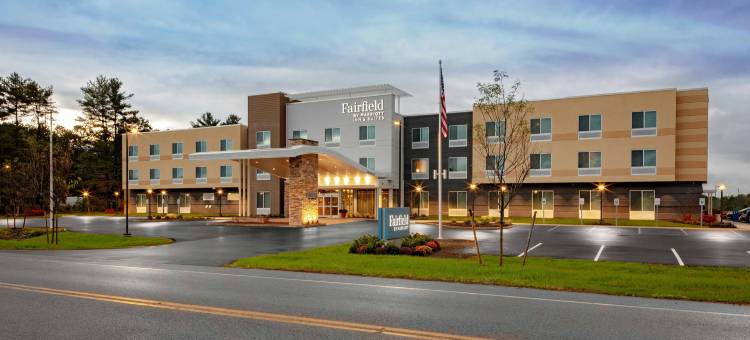 昆斯伯里-格伦斯福尔斯/乔治湖地区万枫酒店及套房(Fairfield Inn & Suites Queensbury Glens Falls/Lake George Area)图片