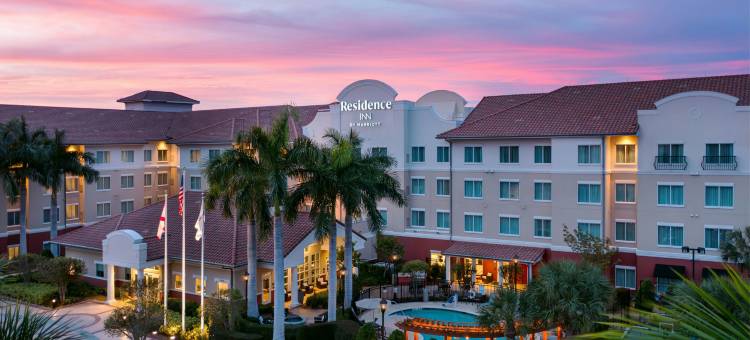 迈尔斯堡I-75和海湾海岸购物中心居家酒店(Residence Inn Fort Myers at I-75 and Gulf Coast Town Center)图片