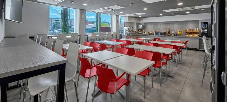 华雷斯市领事馆万豪城市快捷青年酒店(City Express Junior by Marriott Ciudad Juarez Consulado)图片