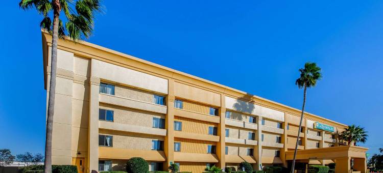 休斯顿贝敦东拉昆塔温德姆套房酒店(La Quinta Inn & Suites by Wyndham Houston Baytown East)图片