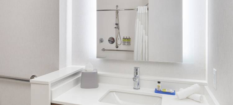 迈阿密多拉智选假日酒店(Holiday Inn Express & Suites Doral - Miami)图片