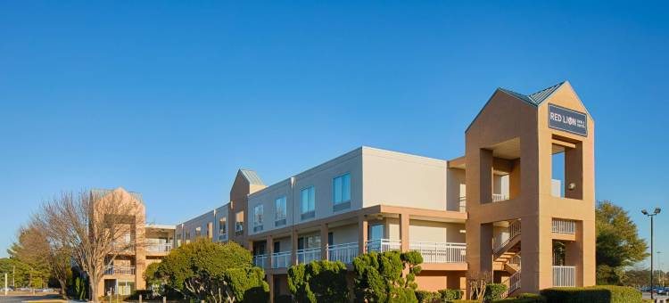 近布拉格堡的费耶特维尔品质酒店Inn(Quality Inn Fayetteville Near Fort Bragg)图片