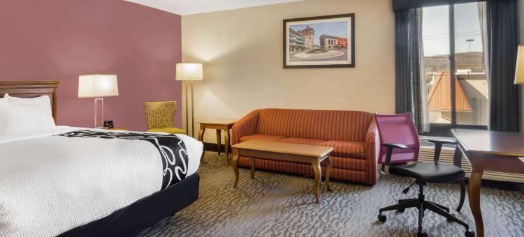 宾厄姆顿约翰逊城拉昆塔温德姆酒店(La Quinta Inn by Wyndham Binghamton - Johnson City)图片