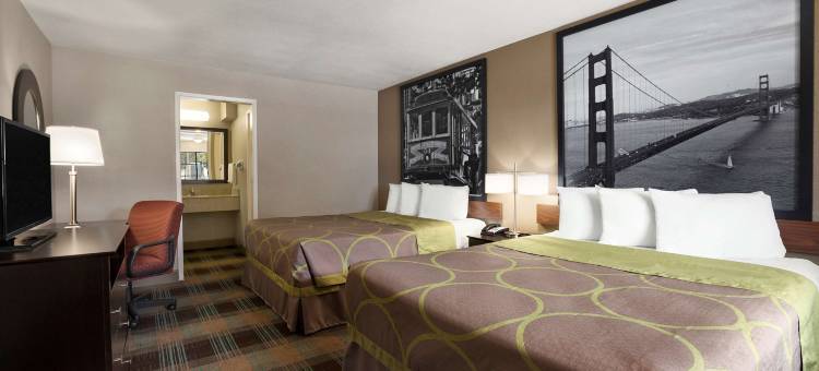 萨利纳斯速8酒店(Super 8 by Wyndham Salinas)图片