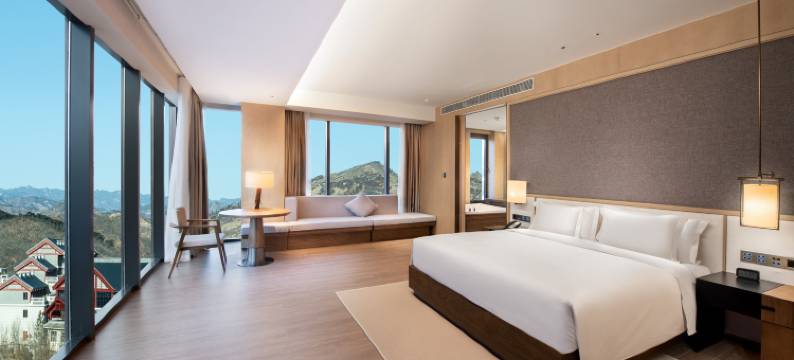 遵化金融街古泉皇冠假日酒店图片