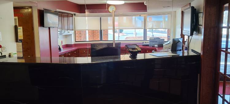 诺曼湖伊克诺拉奇套房酒店(Red Roof Inn & Suites Cornelius - Lake Norman)图片