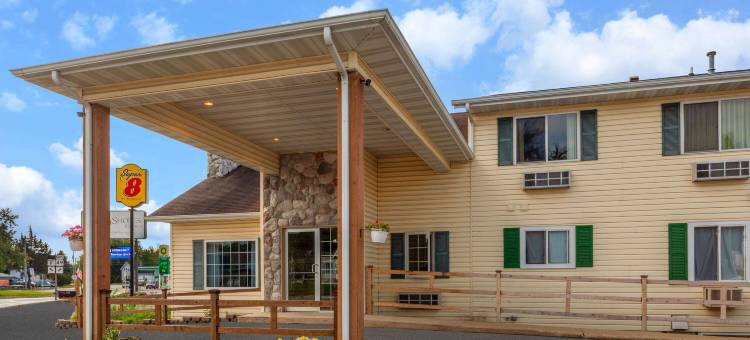 威斯康辛柏林温德姆速 8 酒店(Super 8 by Wyndham Berlin WI)图片