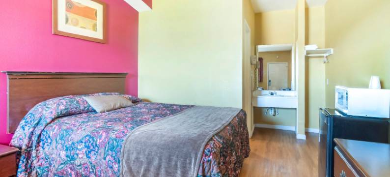 OYO的鲁尔维尔旅馆(Ruleville Inn by OYO)图片