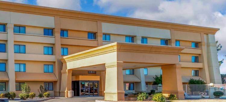 拉斯克鲁塞斯奥甘山拉昆塔温德姆套房酒店(La Quinta Inn & Suites by Wyndham Las Cruces Organ Mountain)图片