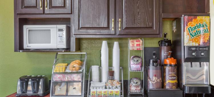 阿伯丁中速8酒店(Super 8 by Wyndham Aberdeen MD)图片