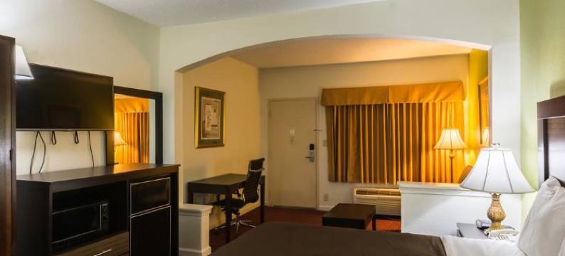 郊区开放式客房公寓弗洛伦斯I-95(Suburban Studios Florence I-95)图片