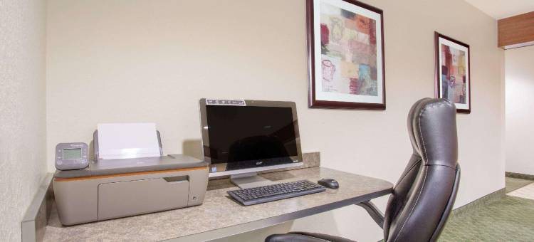 加萨瓦-萨顿温德姆麦客达套房酒店(Microtel Inn & Suites by Wyndham Gassaway/Sutton)图片