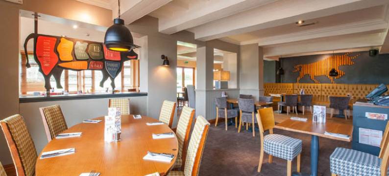 伊夫舍姆普瑞米尔酒店(Premier Inn Evesham)图片