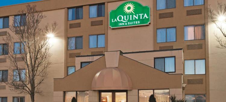沃威克普罗维登斯机场拉昆塔温德姆套房酒店(La Quinta Inn & Suites by Wyndham Warwick Providence Airport)图片