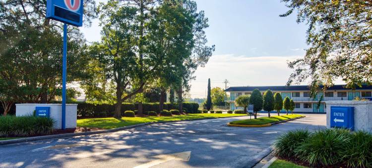 弗多斯塔大学6号汽车旅馆(Motel 6 Valdosta, GA - University)图片