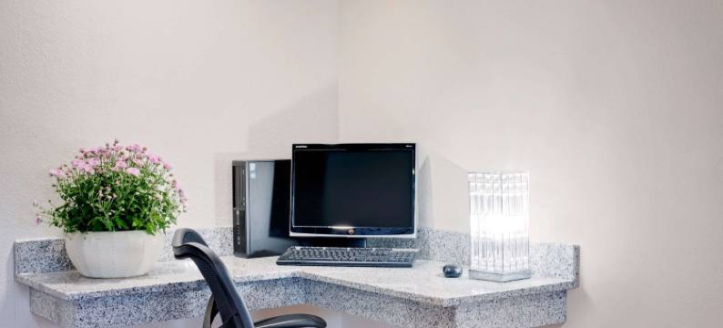 温德姆速8酒店列克星敦/汉堡区(Super 8 by Wyndham Lexington/Hamburg Area)图片