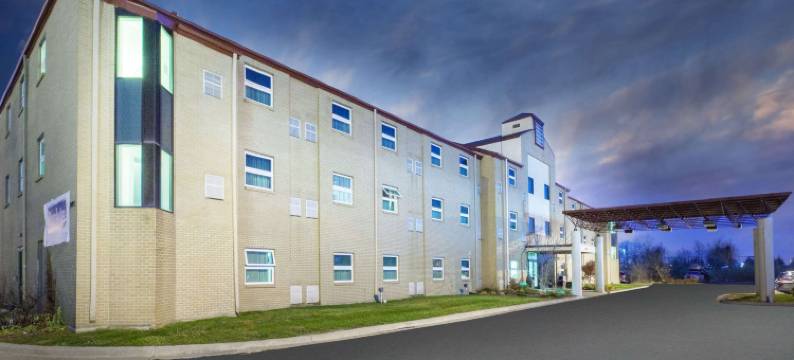 罗穆勒斯底特律机场Travelodge by Wyndham酒店(Travelodge by Wyndham Romulus Detroit Airport)图片