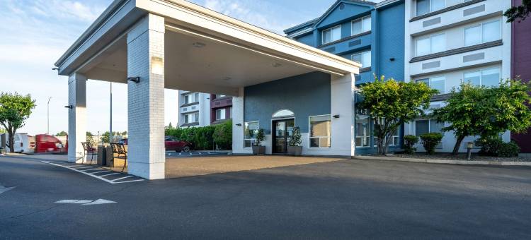莱克奥斯韦戈贝斯特韦斯特酒店及套房(Best Western Lake Oswego Hotel  Suites)图片