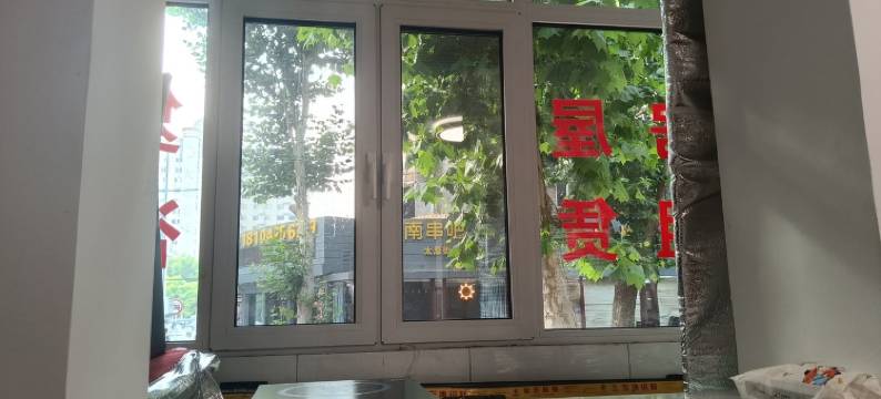 太原街夜市民宿(集贤街分店)图片