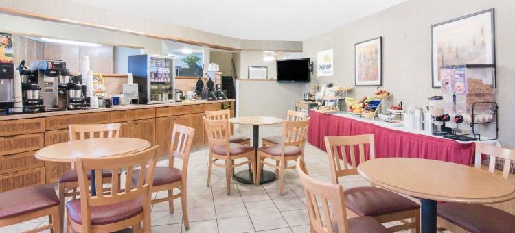 法戈机场第19大道/机场圆顶温德姆戴斯套房酒店(Days Inn & Suites by Wyndham Fargo 19th Ave/Airport Dome)图片