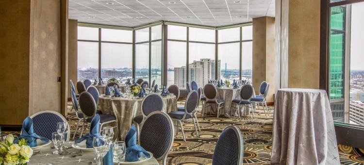 底特律庞恰特雷恩堡温德姆酒店(Fort Pontchartrain Detroit, a Wyndham Hotel)图片
