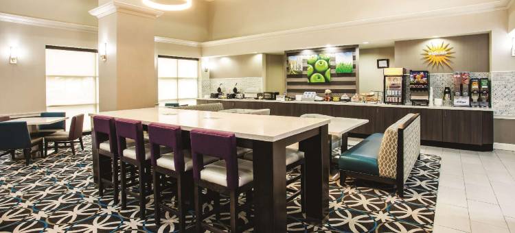 纽瓦克埃尔克顿拉昆塔温德姆套房酒店(La Quinta Inn & Suites by Wyndham Newark - Elkton)图片