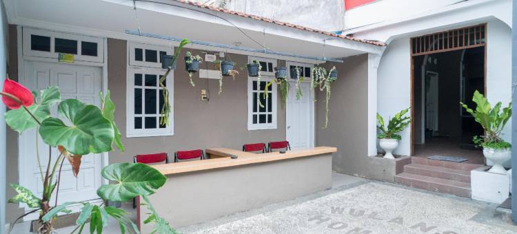 红多兹酒店@奥罗奥罗翁博巴图(RedDoorz at Oro Oro Ombo Batu)图片