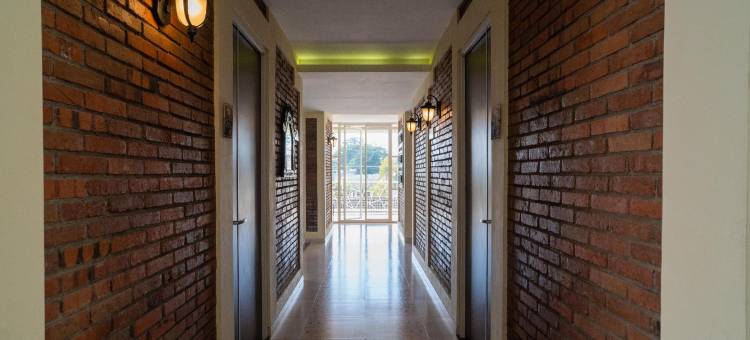 阿宁客栈(Urbanview Hotel Omah Anin Batu by RedDoorz)图片