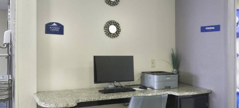 梅里迪恩麦客达套房酒店(Microtel Inn & Suites by Wyndham Meridian)图片