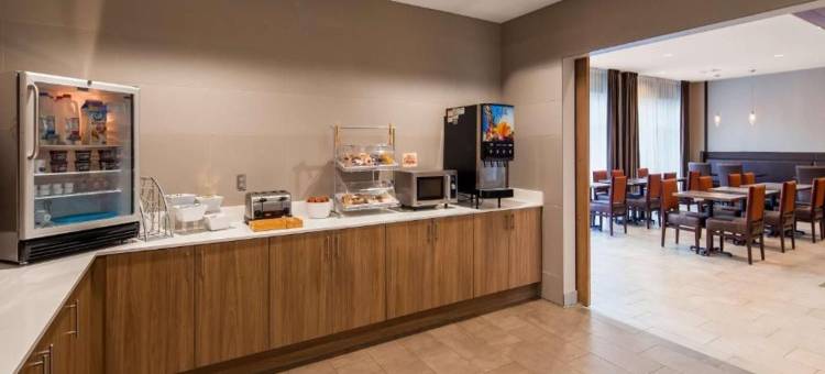 拉克雷森特中央贝斯特韦斯特优质酒店(Best Western Plus at la Crescent Event Center)图片