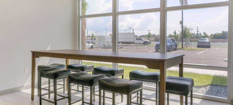 Hometowne Studios 坦帕机场(HomeTowne Studios Tampa - Airport)图片