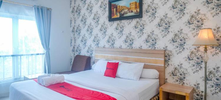 红门酒店-近爱马仕皇宫棉兰波罗尼亚(RedDoorz Near Hermes Place Polonia Medan)图片