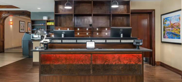 Best Western Premier Kansas City Sports Complex Hotel图片