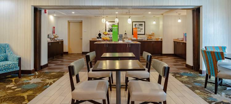 阿代尔斯维尔/卡尔霍恩区欢朋酒店(Hampton Inn & Suites Adairsville-Calhoun Area)图片