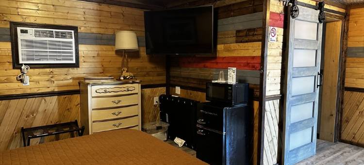 Cozy cabins on beautiful Horseshoe Lake图片