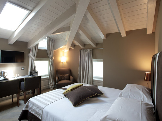 富力门之家旅馆