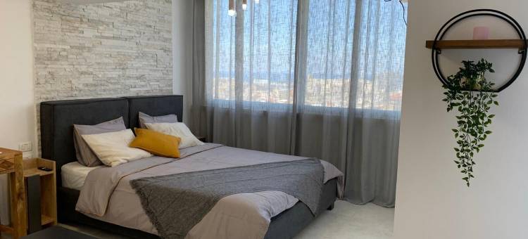 马雅海景城市观景客房(Maya New Guest House -Panoramic Sea&CityCentre View, Haifa)图片