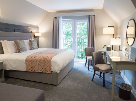 雷奇温大厅酒店