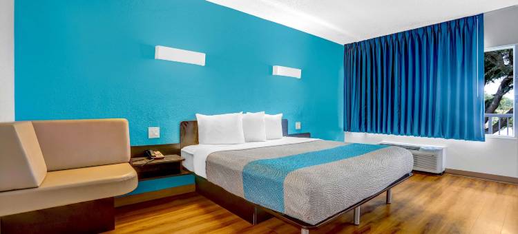 北卡罗来纳杰克森维尔6号汽车旅馆(Motel 6 Jacksonville, NC)图片
