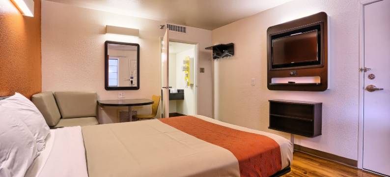 温德姆速8酒店佩塔卢马(Super 8 by Wyndham Petaluma)图片