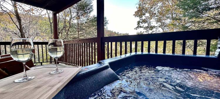 小溪湾观景(Cove Creek Overlook - Secluded Mountain Retreat with Stunning Views)图片