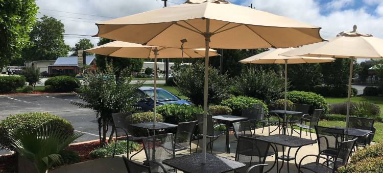 沿海酒店及套房 - 威尔明顿, NC(Coastal Inn & Suites)图片