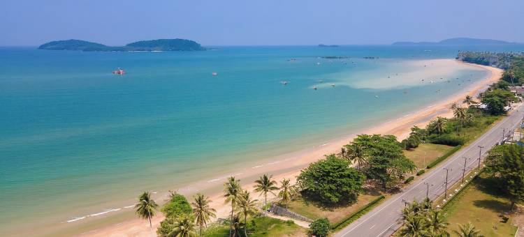 新式青蓬海滩度假村和高尔夫球场(The Nouveau Chumphon Beach Resort and Golf)图片