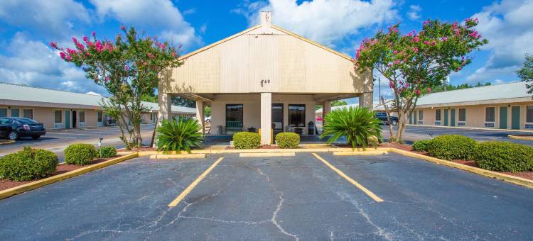 路边旅馆和套房(Rodeway Inn & Suites)图片