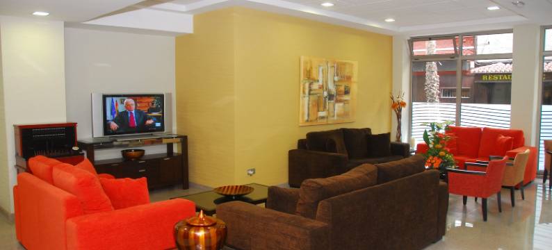 普霍尔酒店(Hotel Pujol)图片