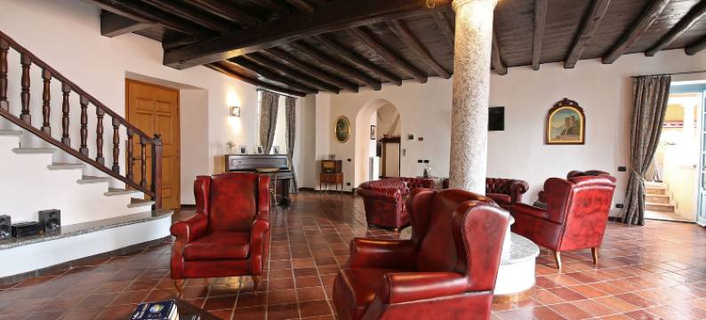 维切雷宫(Palazzo Del Vicerè)图片