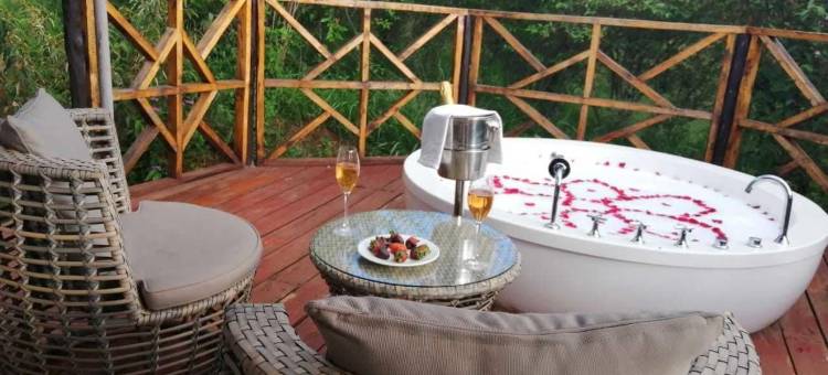 埃米扬华丽露营酒店(Emayian Luxury Camp)图片