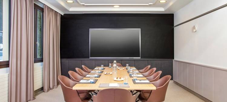 维多利亚住宅酒店(Victoria Hotel & Residence)图片