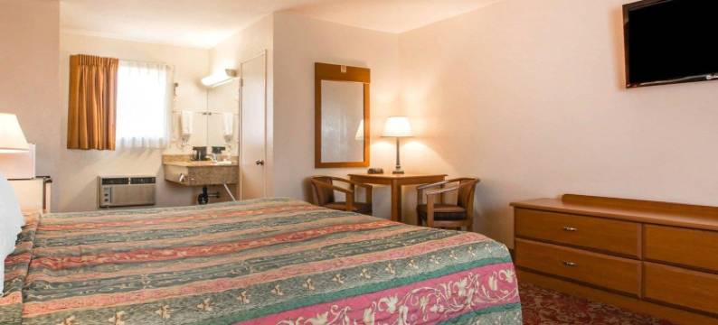 弗布鲁克市中心罗德威酒店(Rodeway Inn Fallbrook Downtown)图片